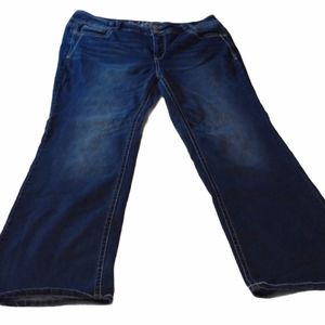 Comfy Wallflower Jeans, Size 18